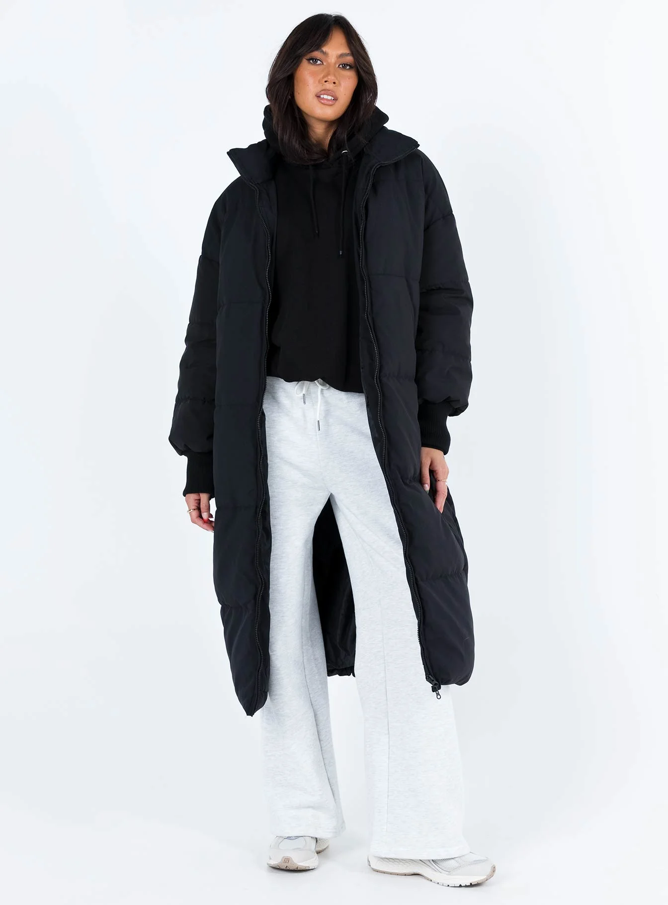 Abe Longline Puffer Jacket Black - Image 3