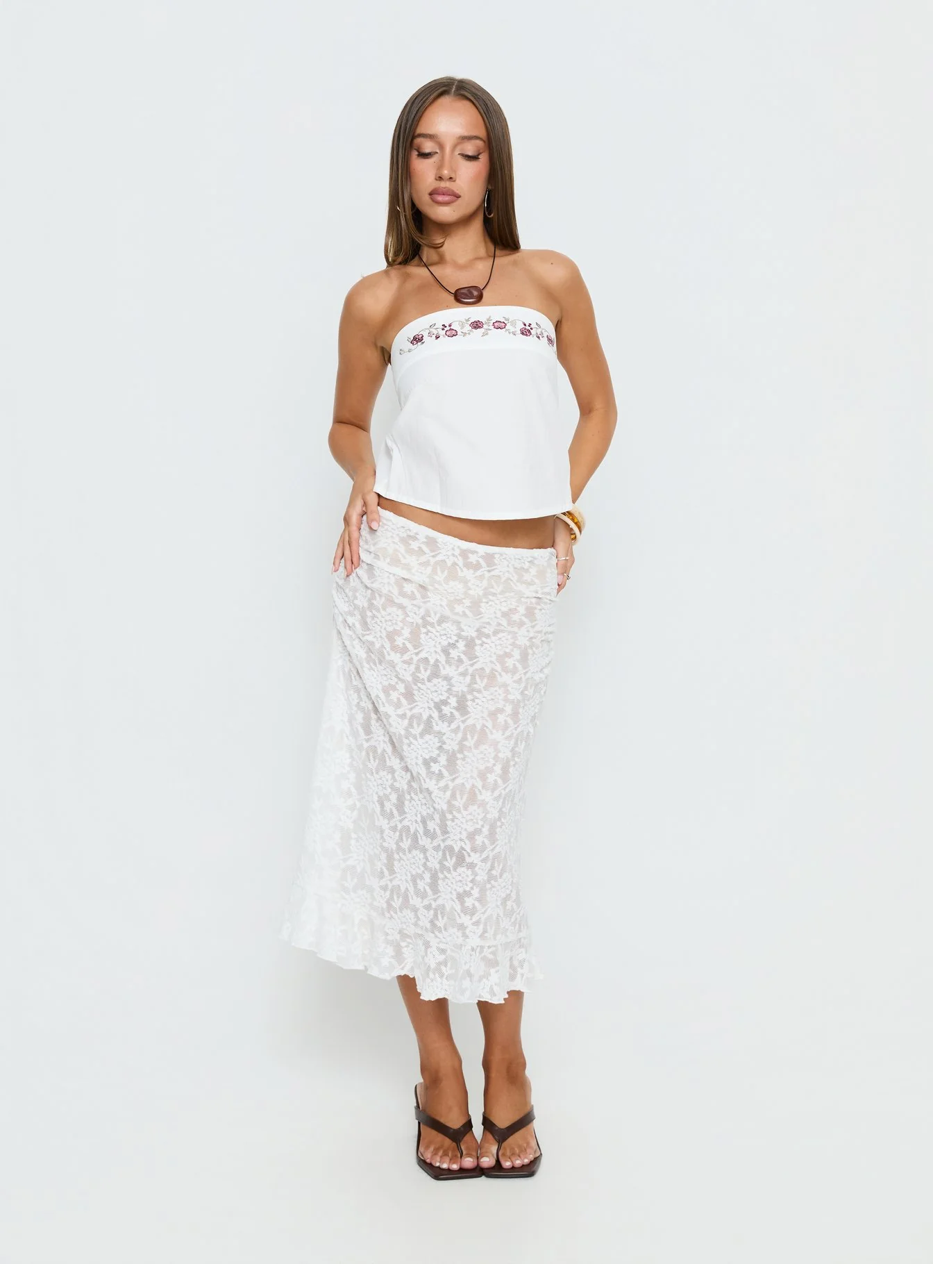 Ahera Floral Detail Strapless Top White - Image 3
