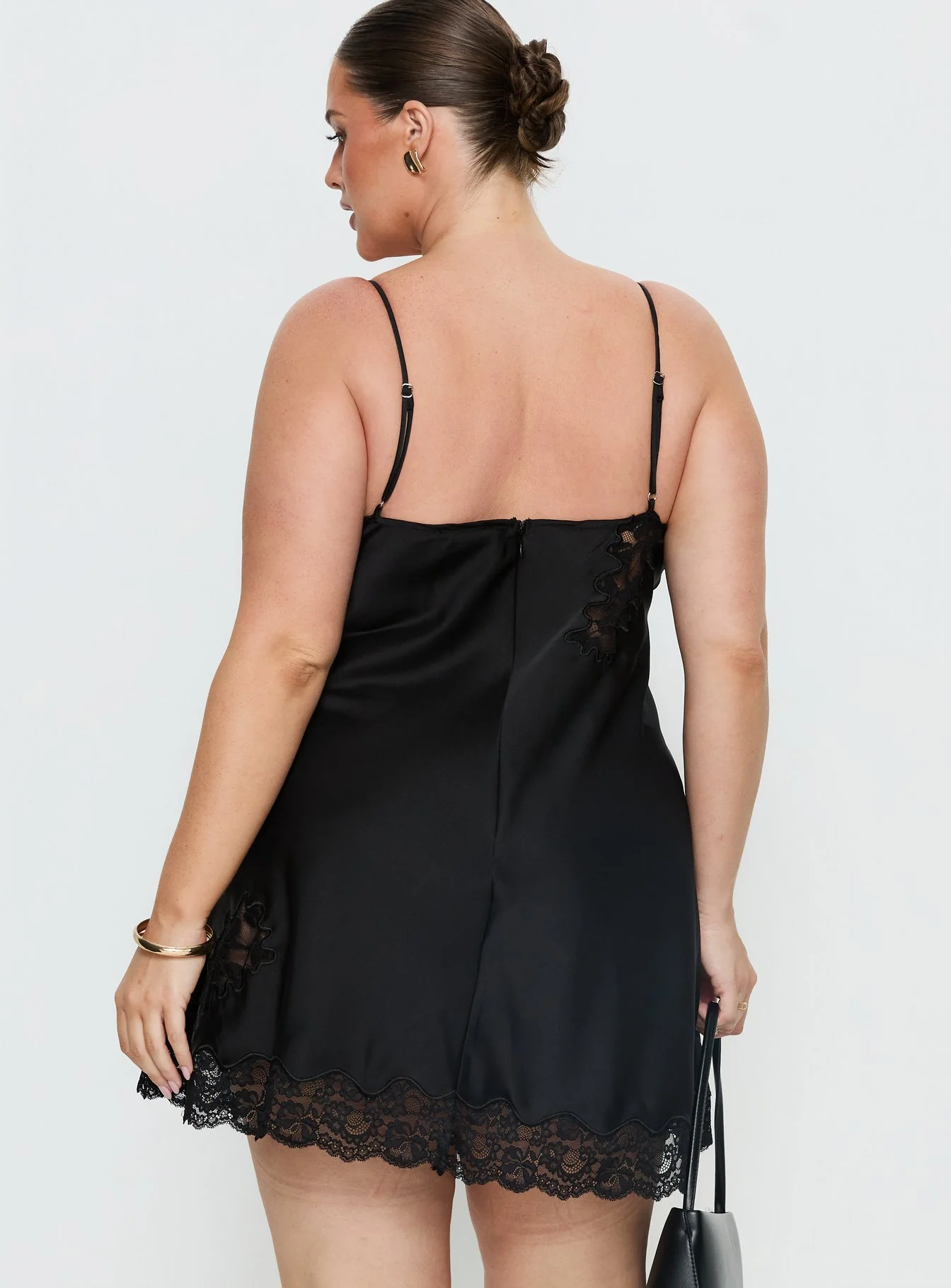 Aloura Spliced Lace Mini Dress Black Curve - Image 5