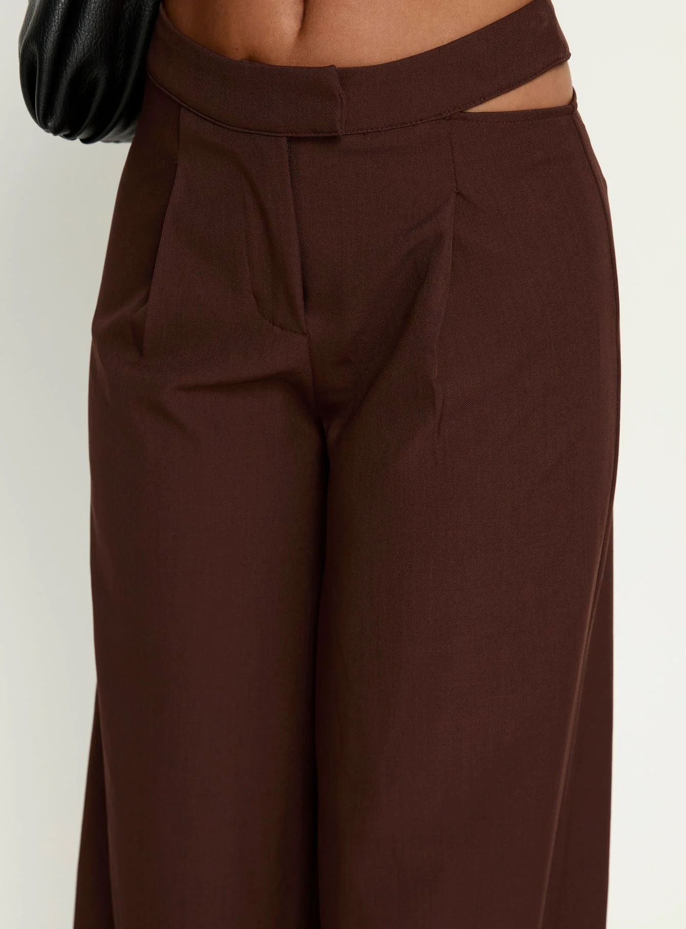 Alys Cut Out Straight Leg Pant Brown - Image 5