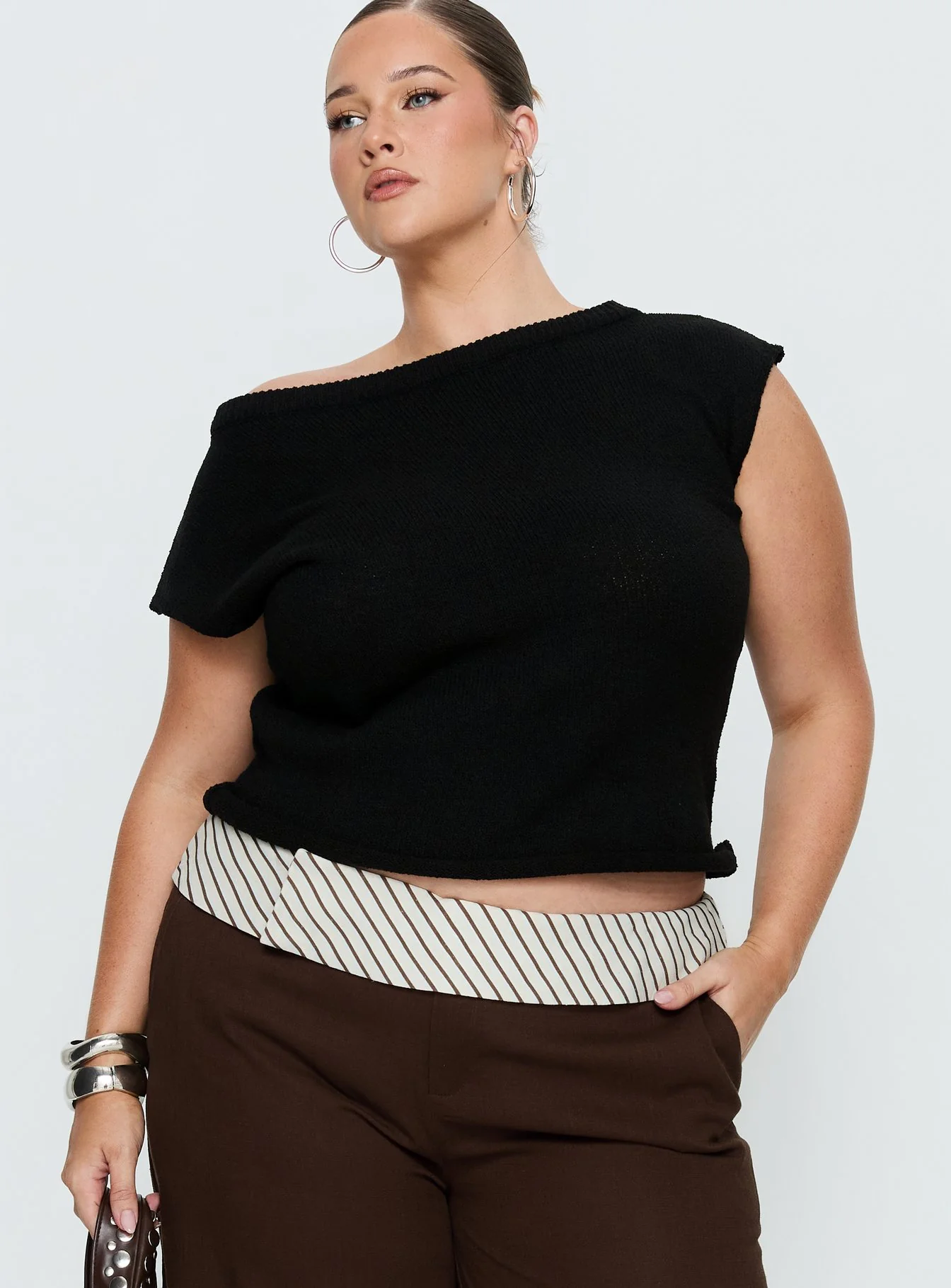 Ashfield Off Shoulder Top Black Curve - Image 2