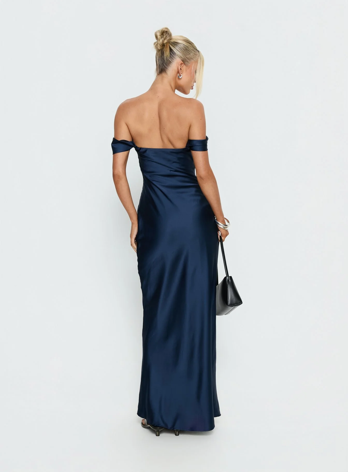 Azura Off The Shoulder Maxi Dress Navy - Image 5