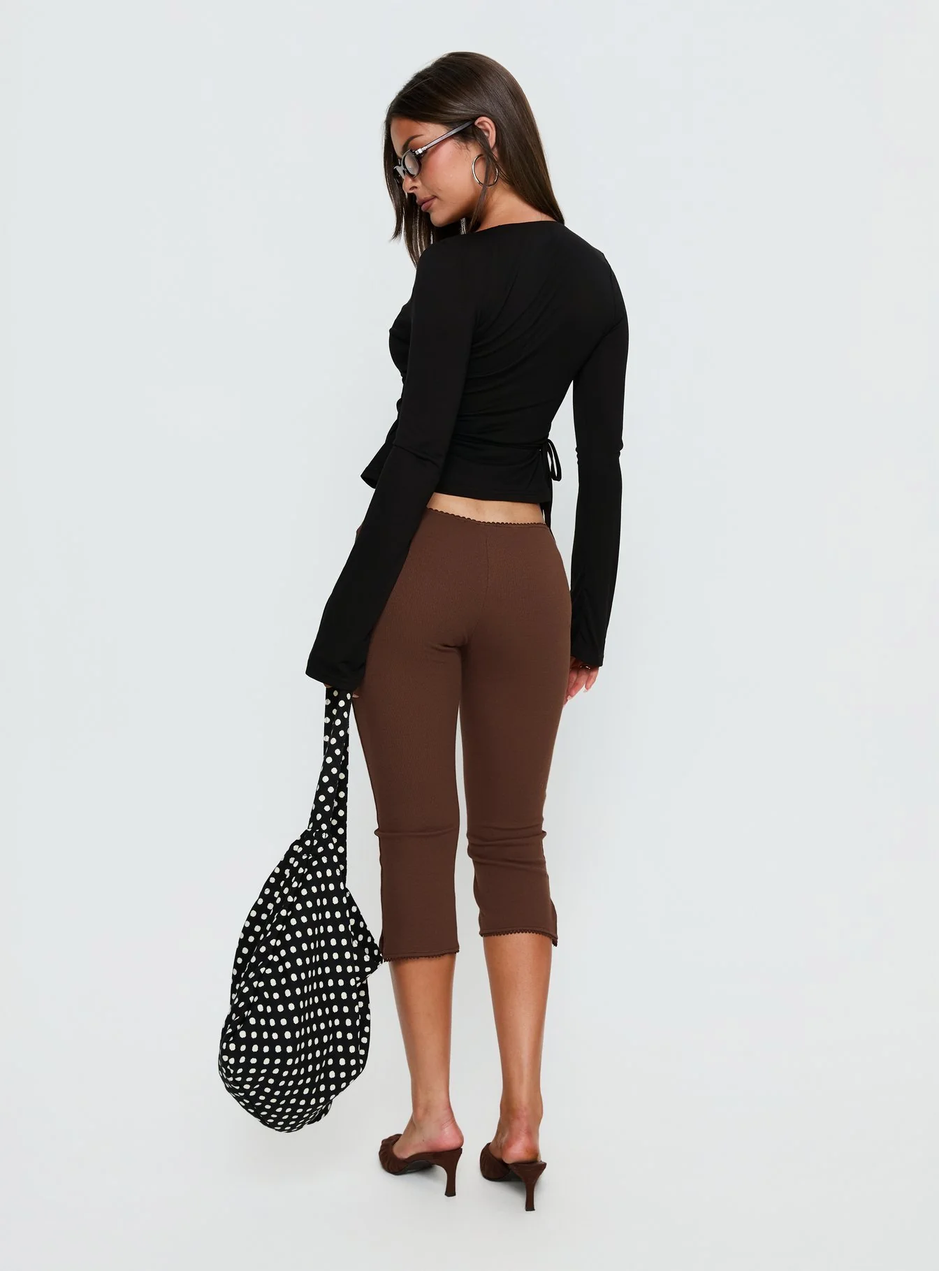 Baseline Rib Capri Pants Chocolate - Image 6