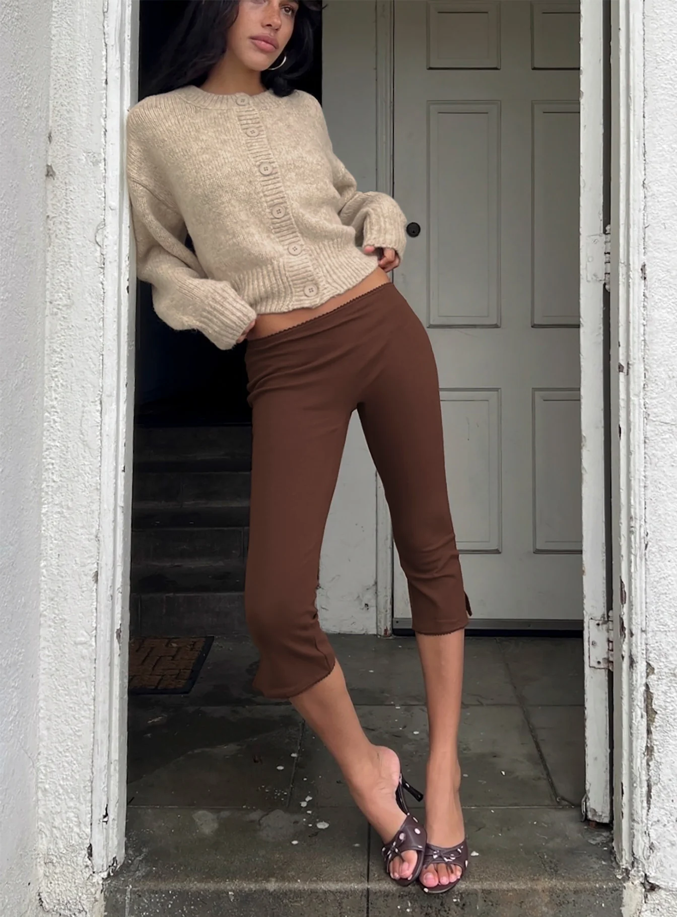 Baseline Rib Capri Pants Chocolate - Image 9