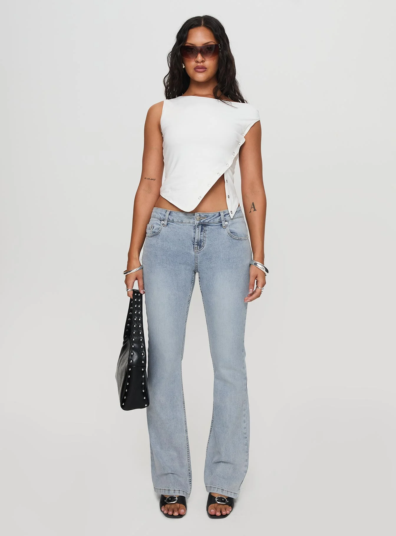 Bethany Low Rise Bootleg Jeans Light Wash - Image 7