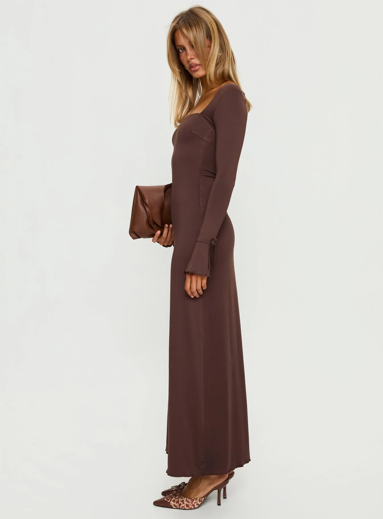 Dalzine Maxi Dress Chocolate - Image 3