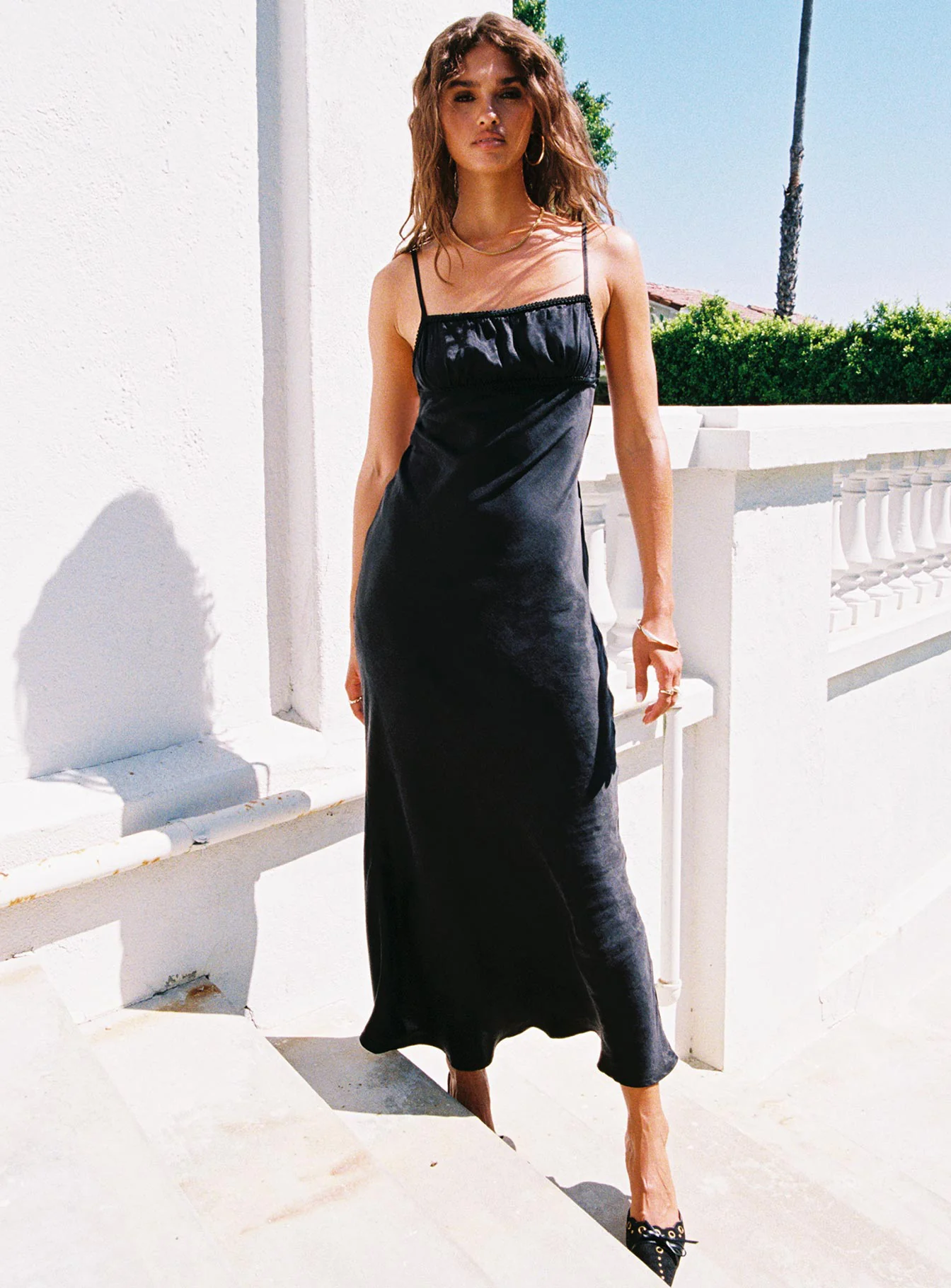 Estrellas Lace Maxi Dress Black - Image 2