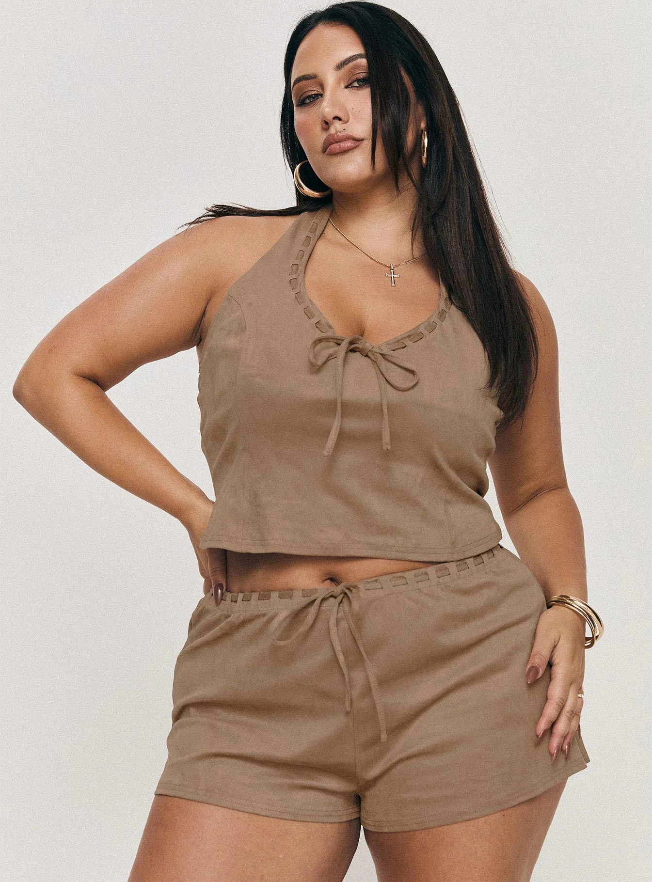 Eternal Youth Faux Suede Short Taupe Curve - Image 8