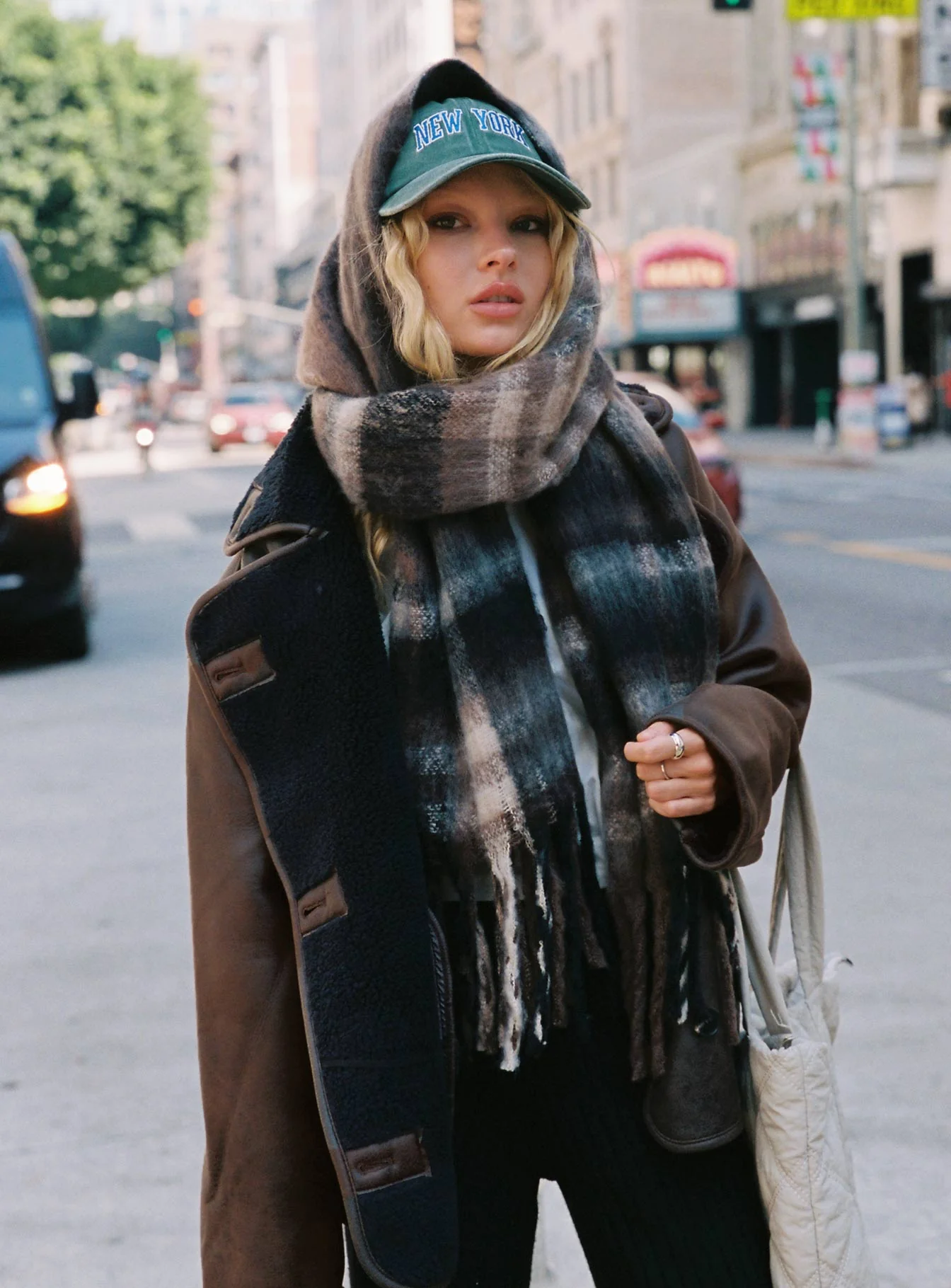 Eunoia Scarf Beige / Brown - Image 4