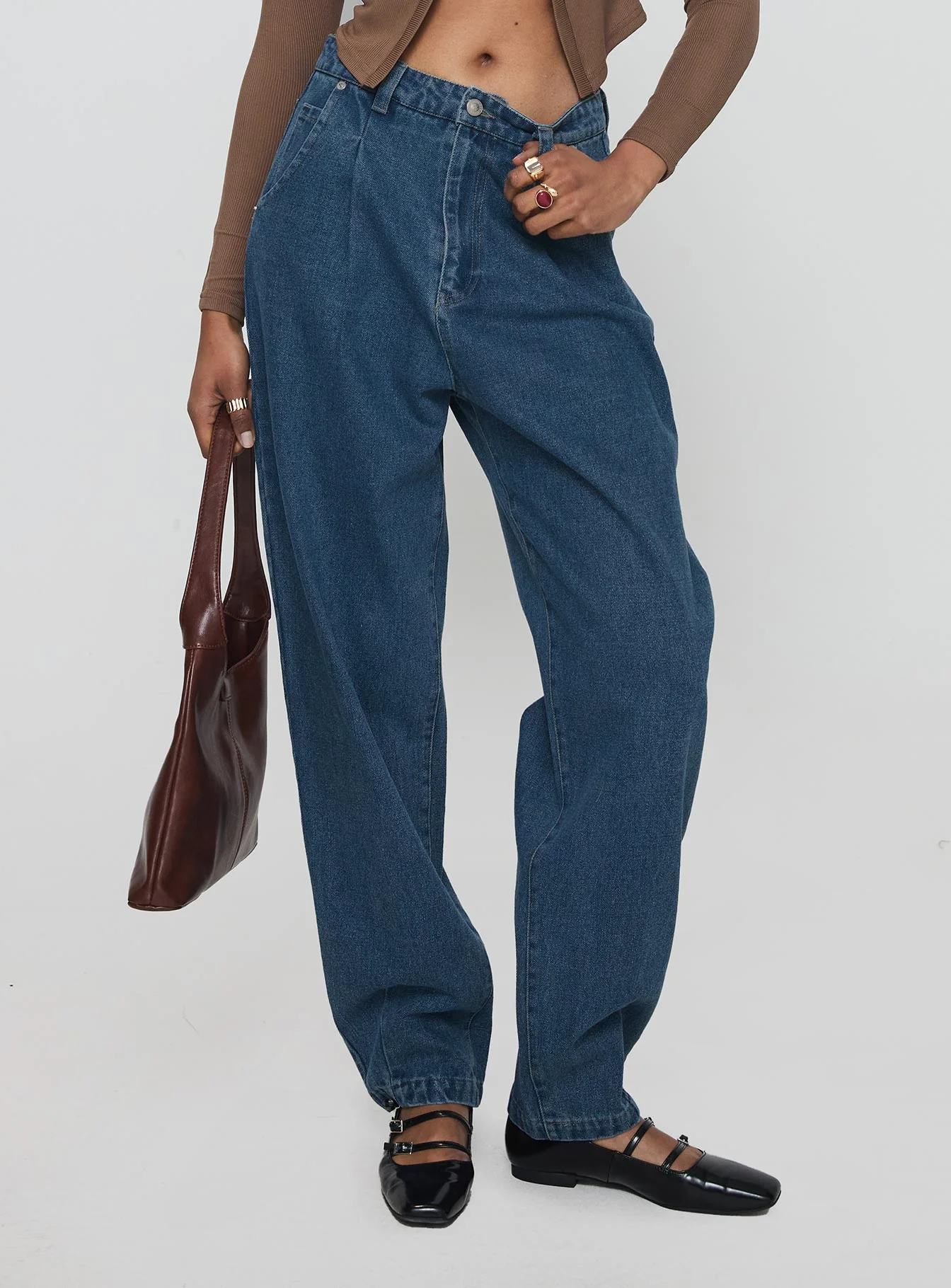 Forestier Mid Rise Barrel Leg Pin Tuck Jeans Mid Blue - Image 2