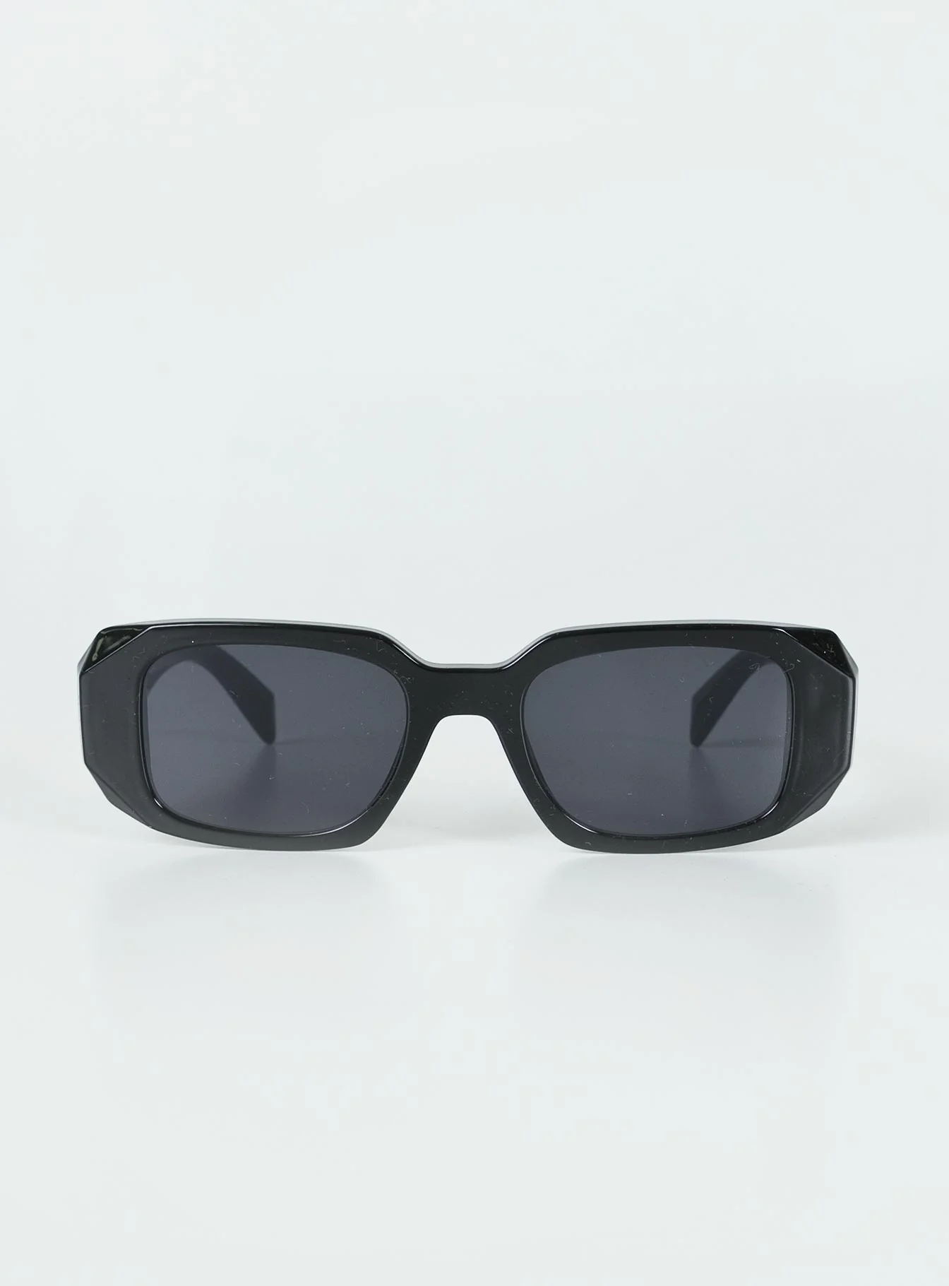 Gabrysia Sunglasses Black - Image 2