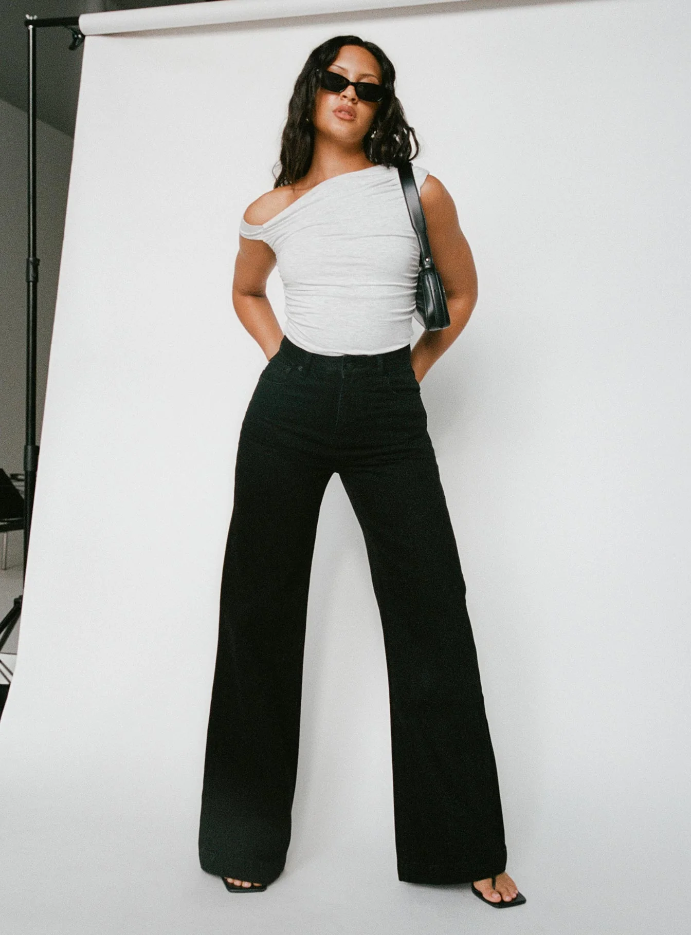 Goldie High Rise Wide Leg Jeans True Black - Image 8