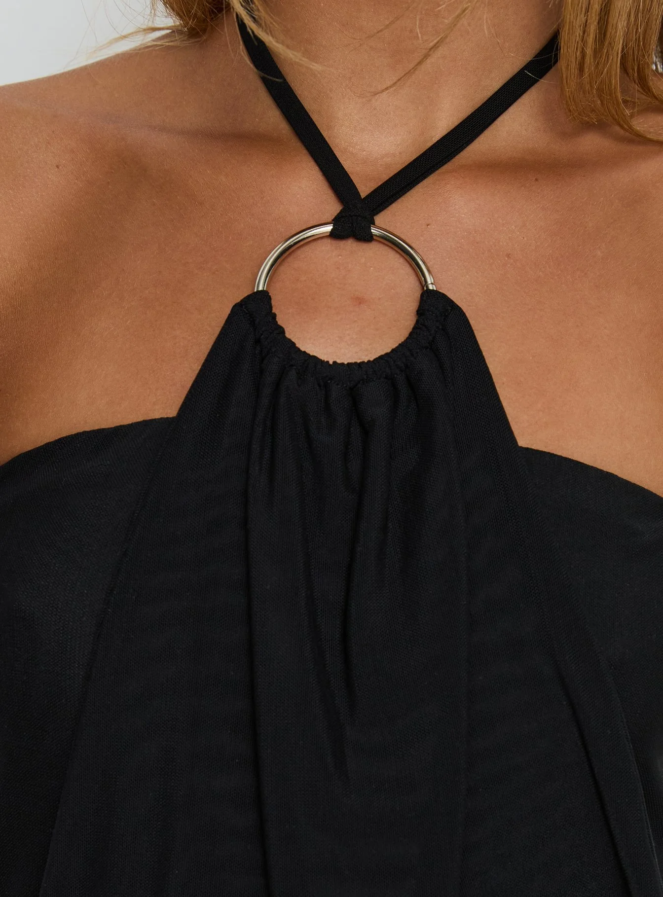 Hedlea Draped Ring Detail Top Black - Image 5