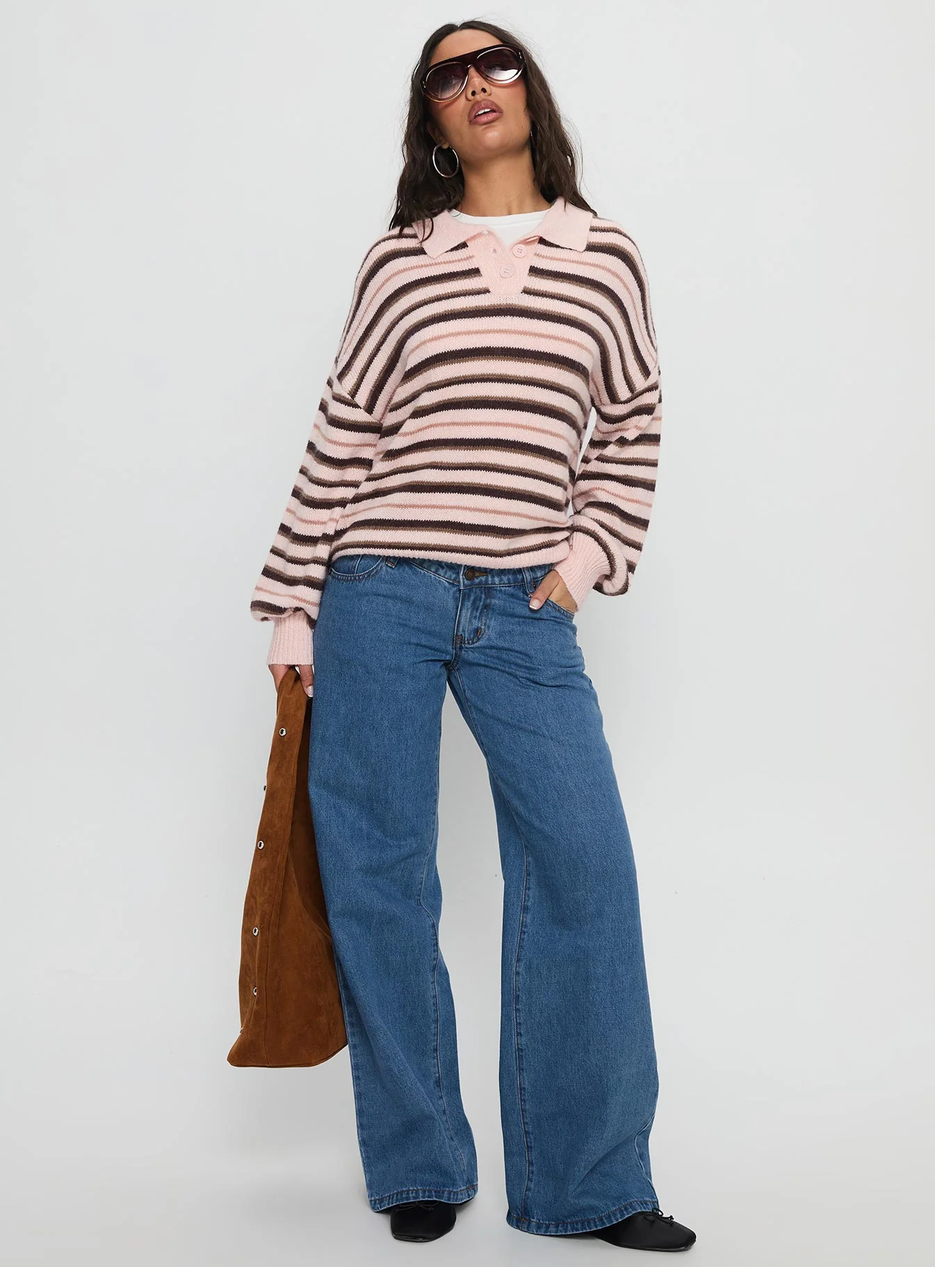 Highlands Low Rise Wide Leg Jeans Mid Blue Wash - Image 7