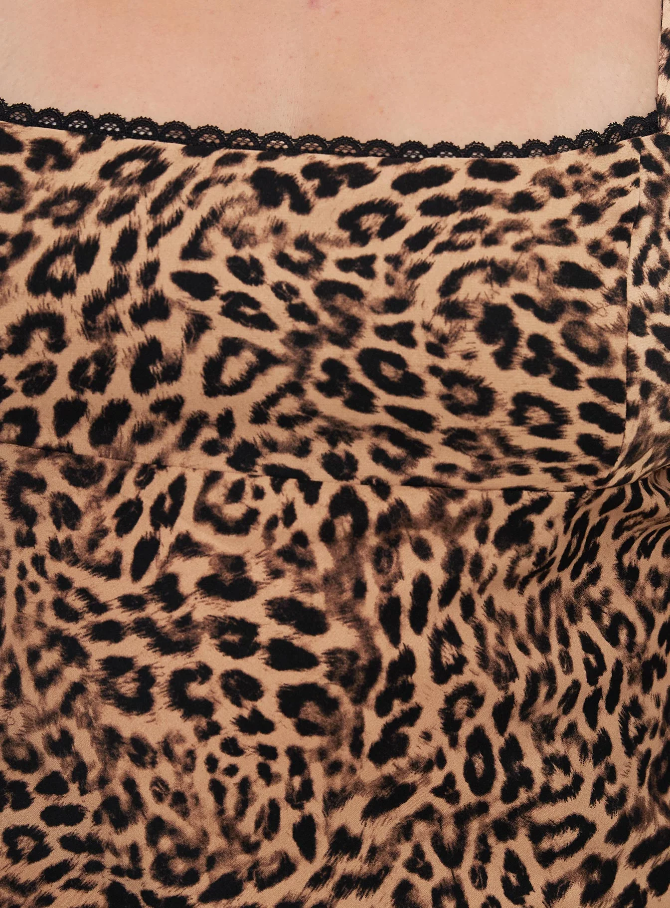 Jaquelyn Top Leopard Curve - Image 6