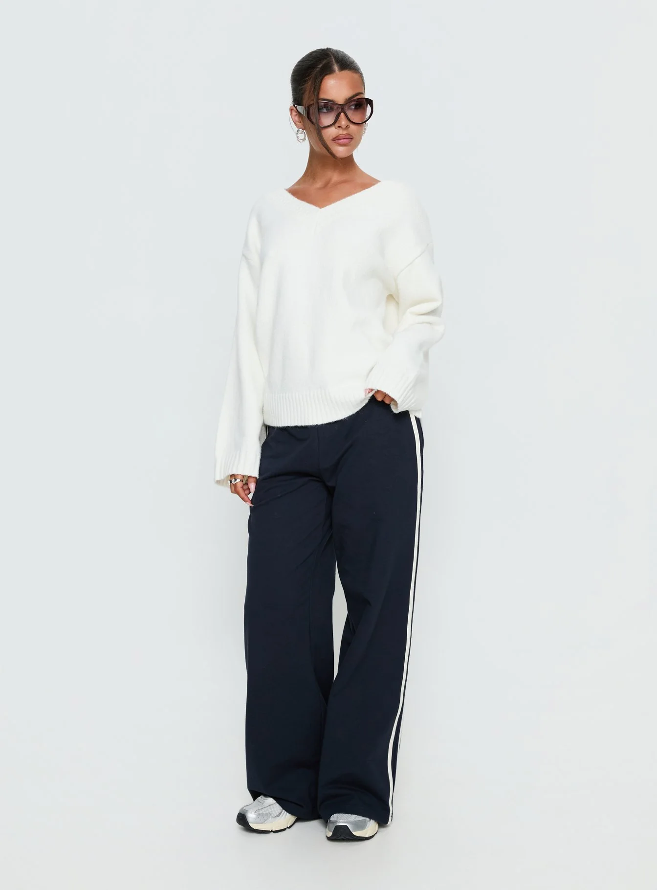Kaileigh V Neck Knit Sweater Cream - Image 3