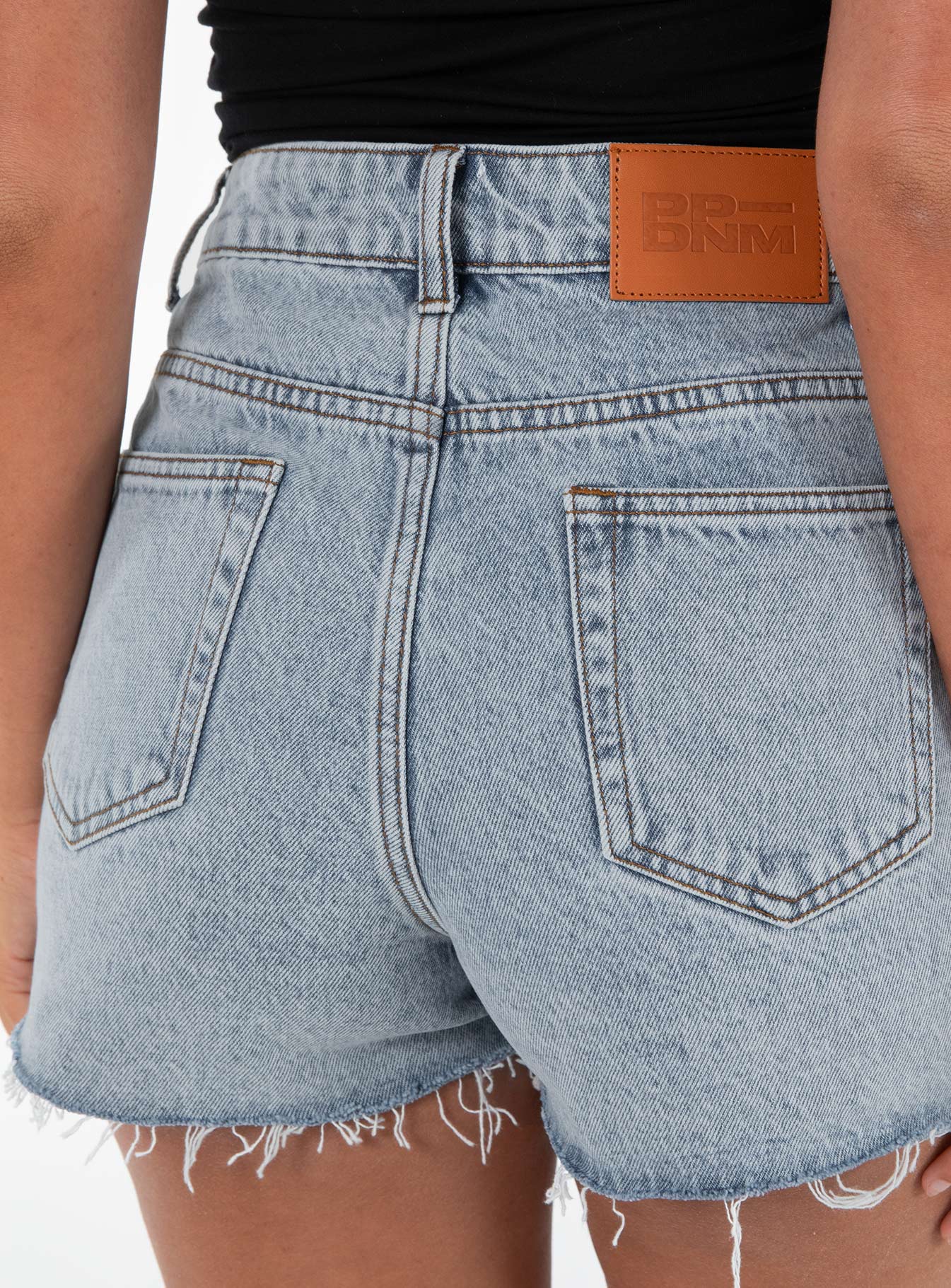 Laurena Denim Shorts Petite - Image 6