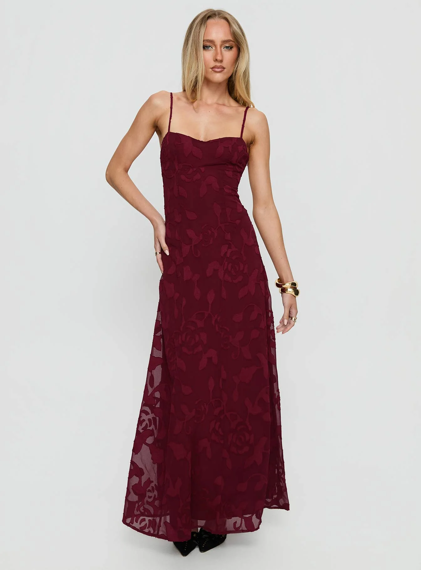 Leading Lady Sweetheart Maxi Dress Red Floral Burnout - Image 2