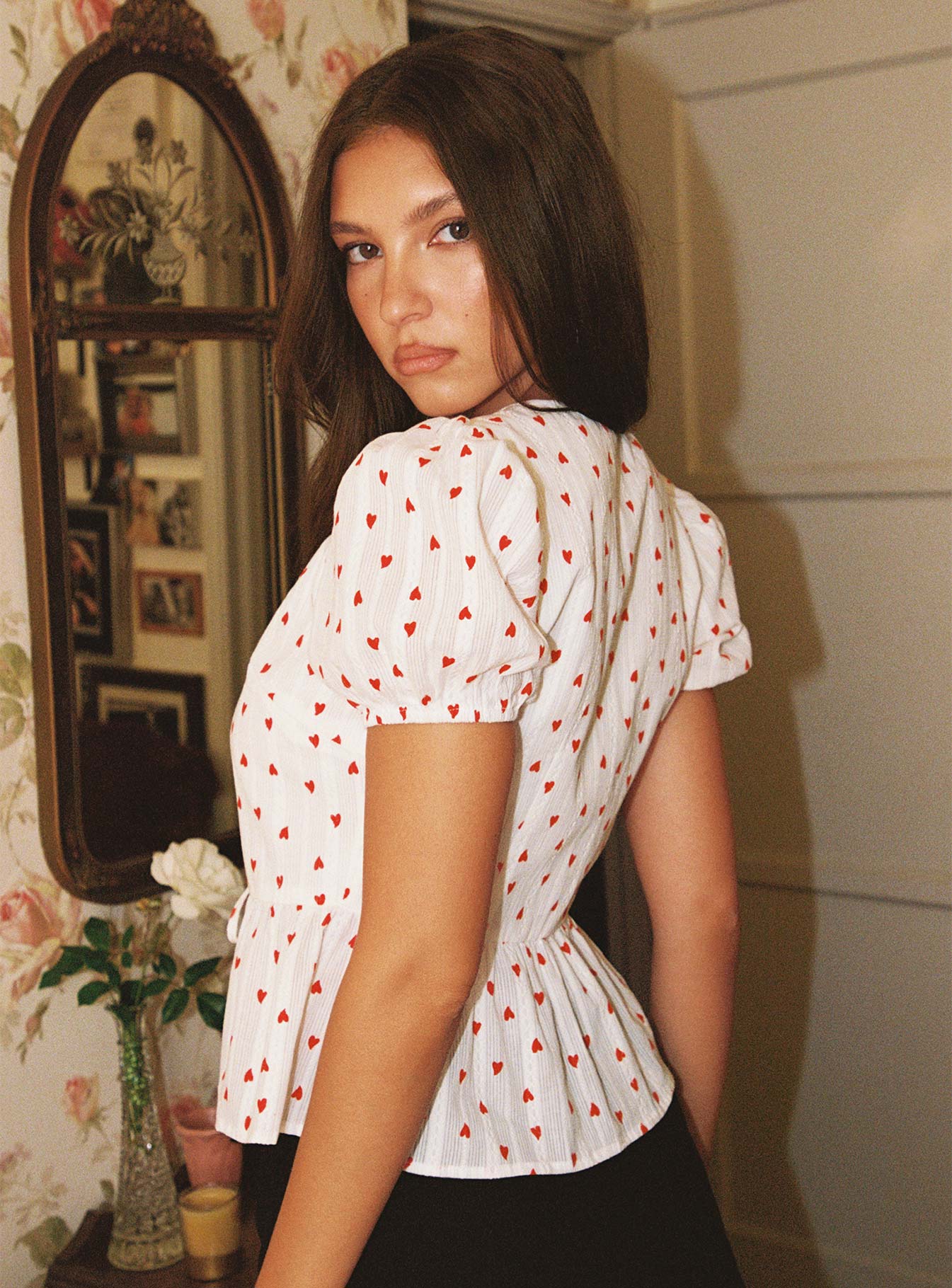 Lucky In Love Bow Tie Top White / Red - Image 4