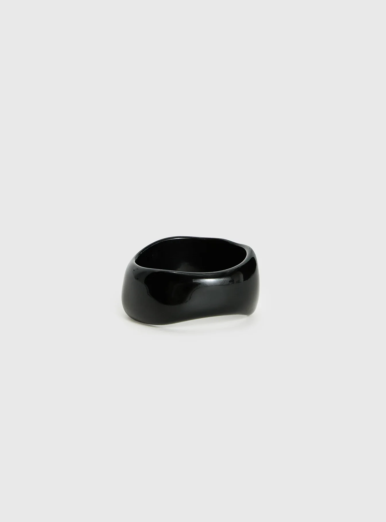 Madlen Resin Cuff Black - Image 2