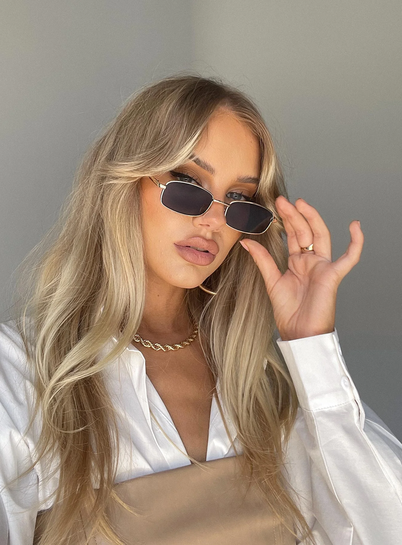 Nirvana Sunglasses Gold - Image 4