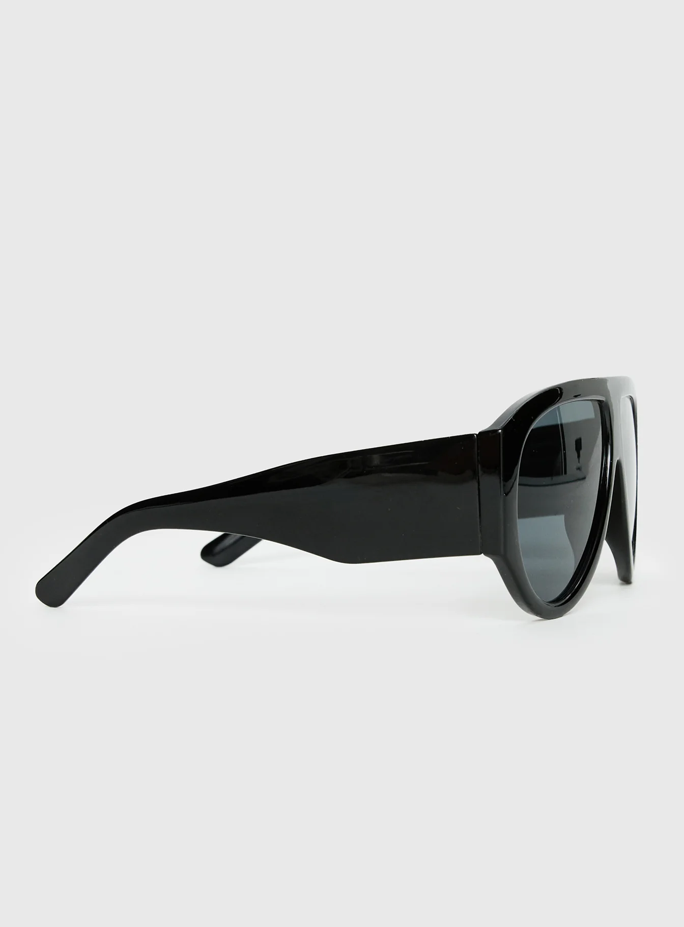 Nobody But You Oversized Sunglasses Black - Image 3