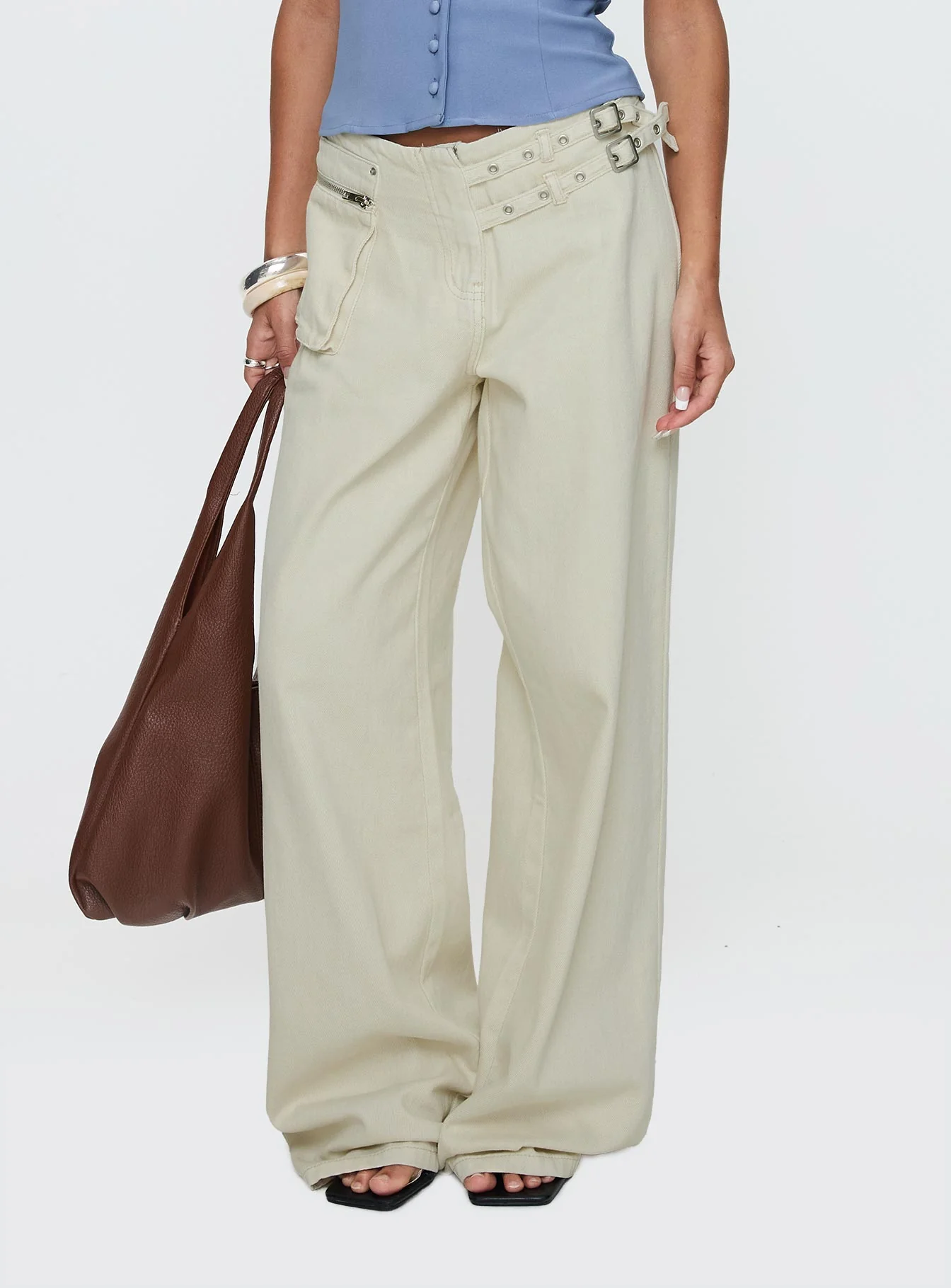 Paltrow Mid Rise Wide Leg Cargo Jeans Cream Petite - Image 2