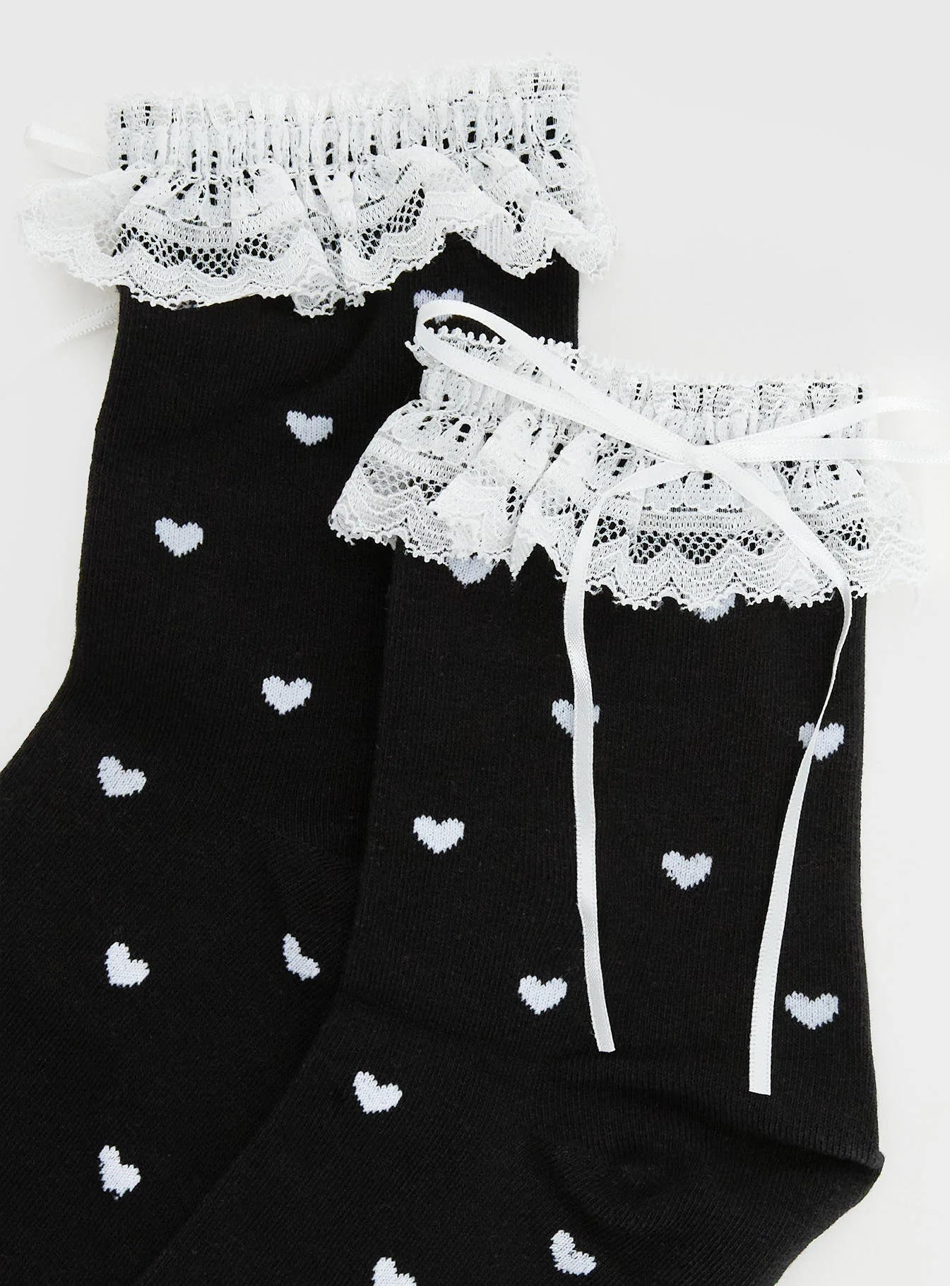 Reminisce Heart Detail Socks Black / White - Image 3