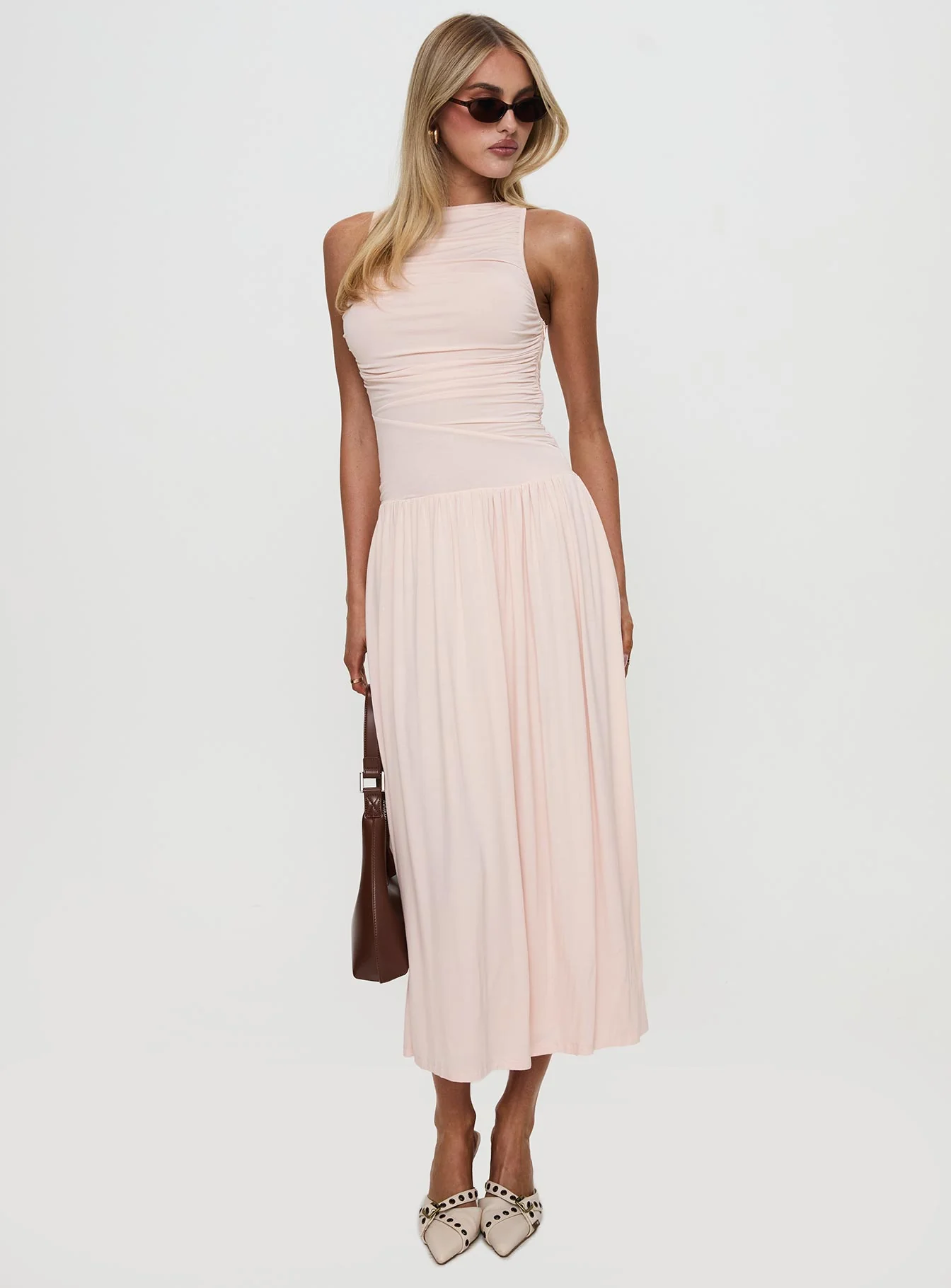 Reveur Ruched Maxi Dress Pink - Image 3