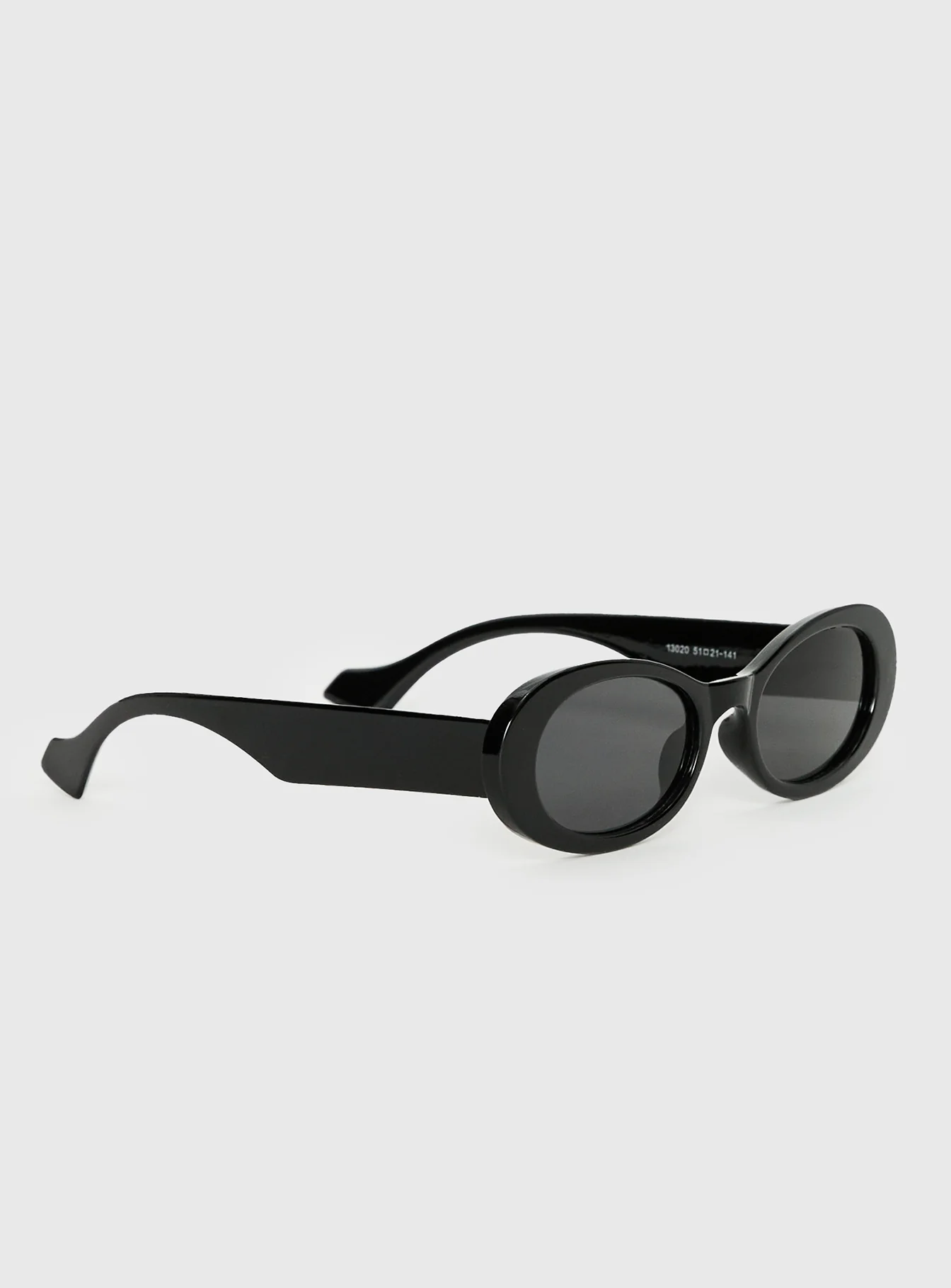Runaway Baby Oval Sunglasses Black - Image 3