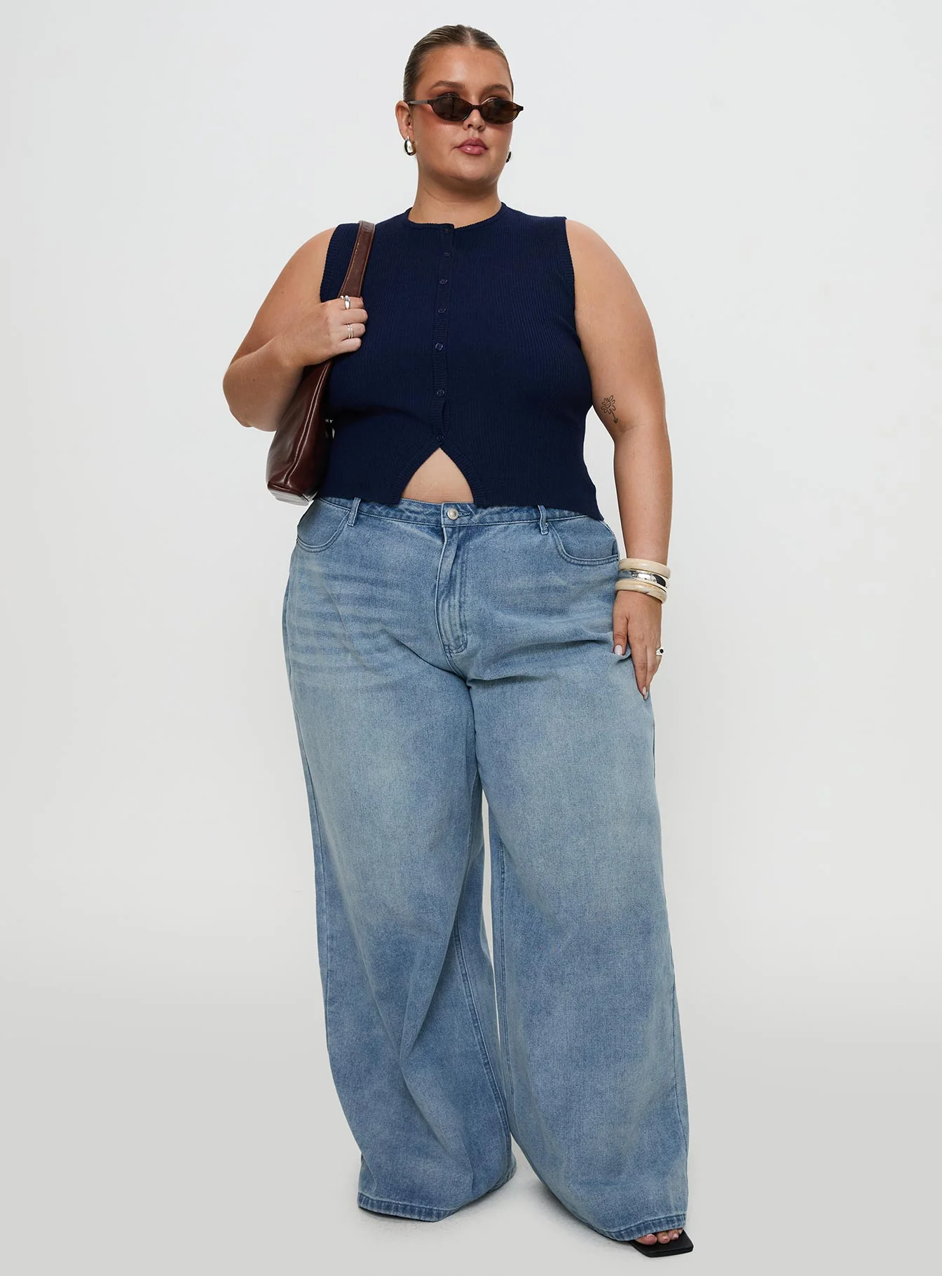 Suzu Sleeveless Knit Top Navy Curve - Image 2