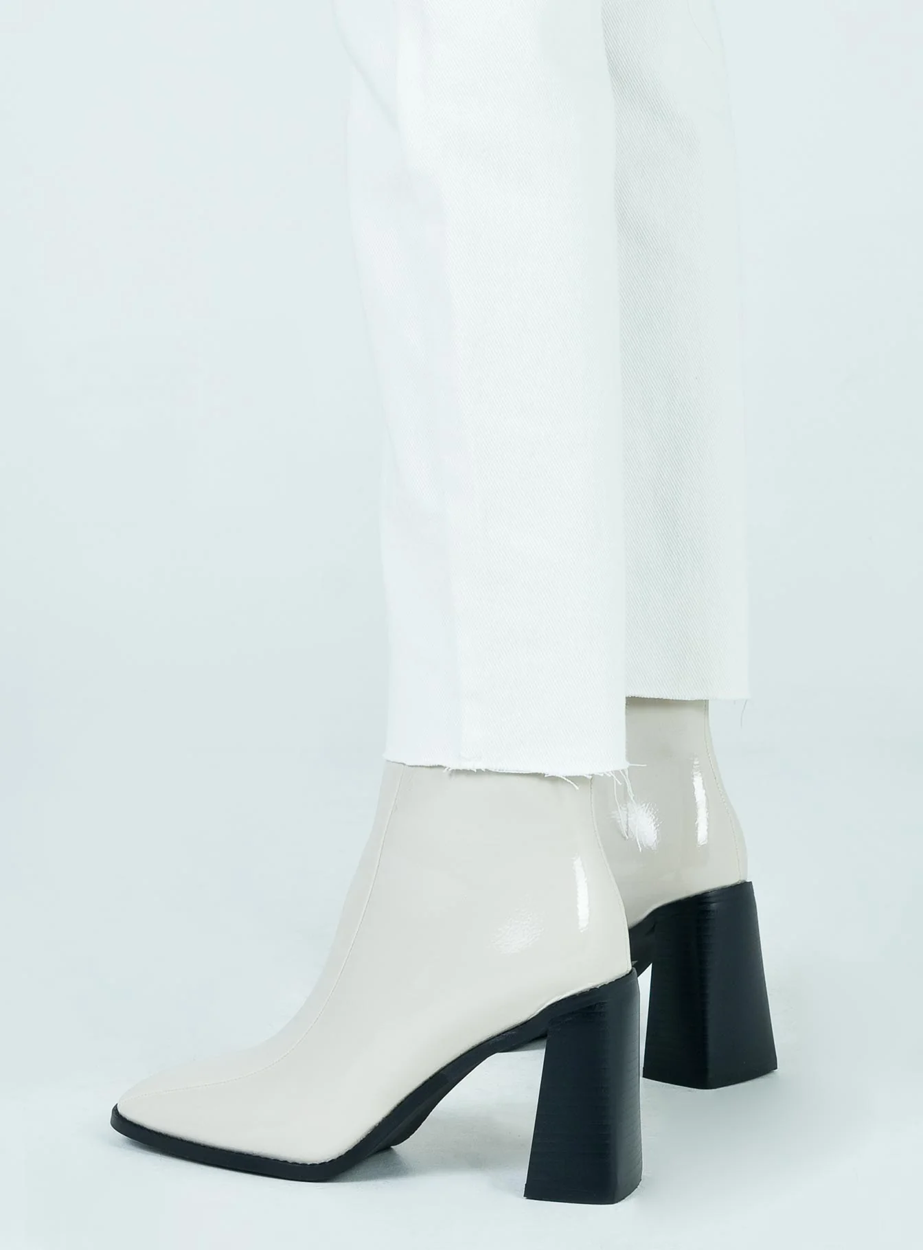 The Kia Boots White - Image 5