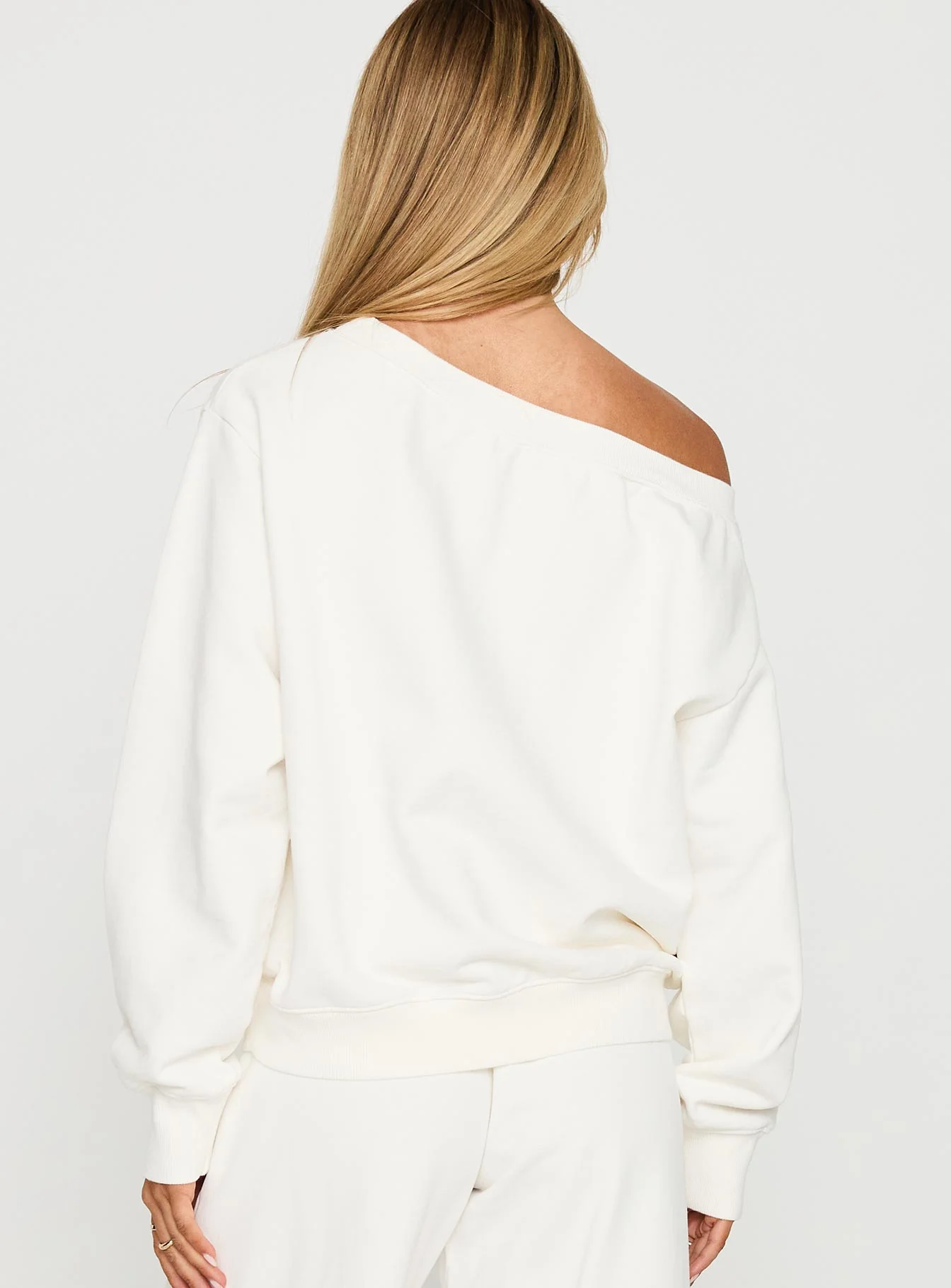 Wellness Off The Shoulder Jumper Washed White - Image 5