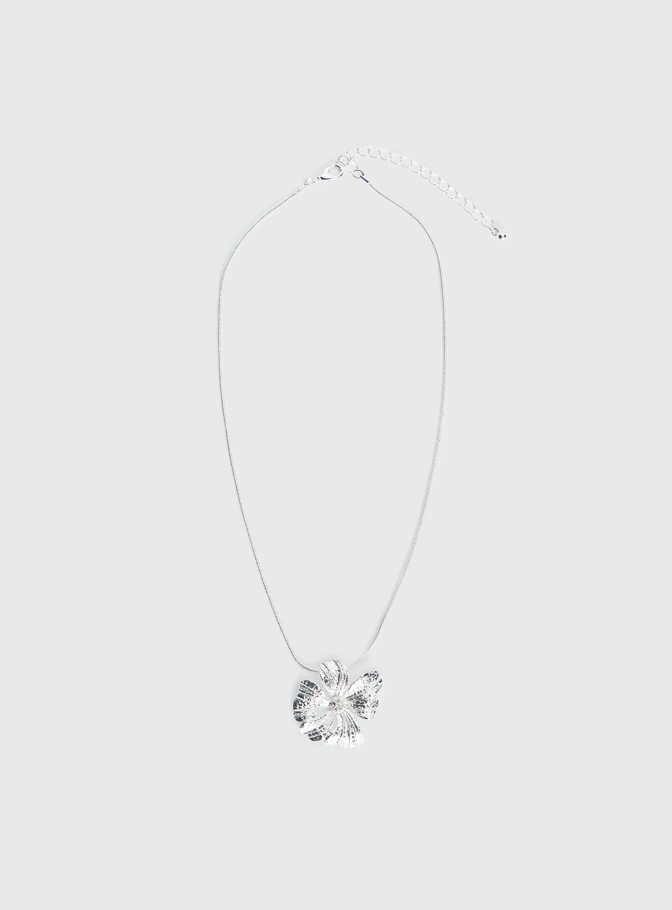 Wish Me Luck Flower Pendant Necklace Silver - Image 2