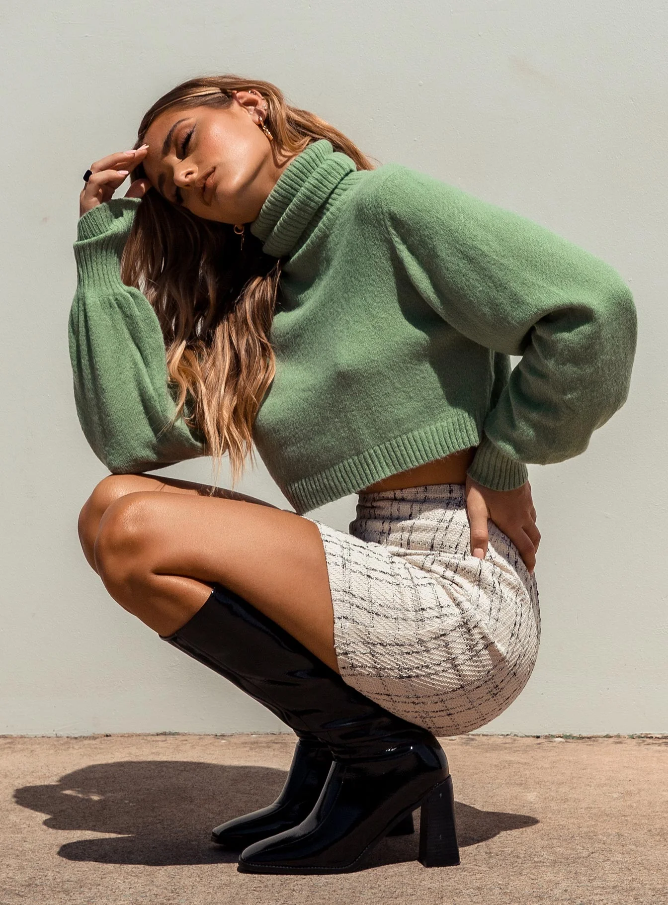 Zahara Cropped Turtleneck Sweater Green - Image 10
