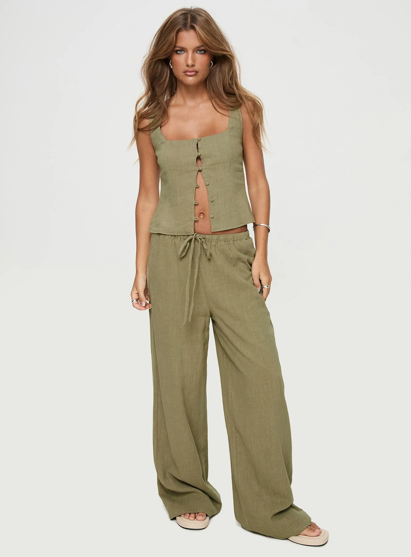Zenda Linen Blend Top Olive - Image 3